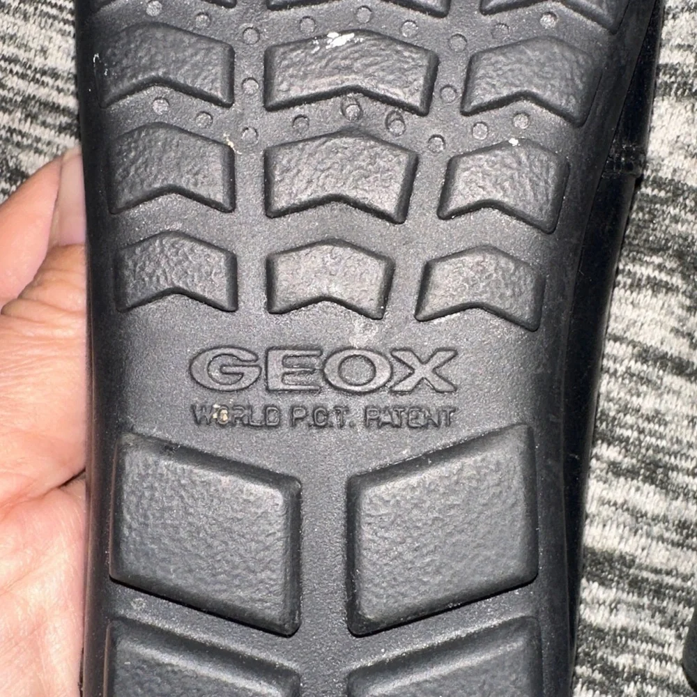 Geox Boys New Fast Loafers Black Slip-On Size EU Boys 28 Italian Patent